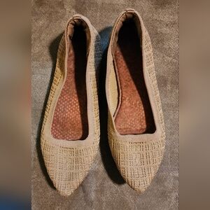 Skecher's Cleo Pointe Flats Size 7.5